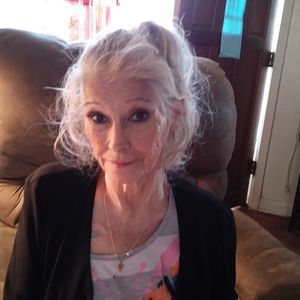 Meet your Posher, Pamela